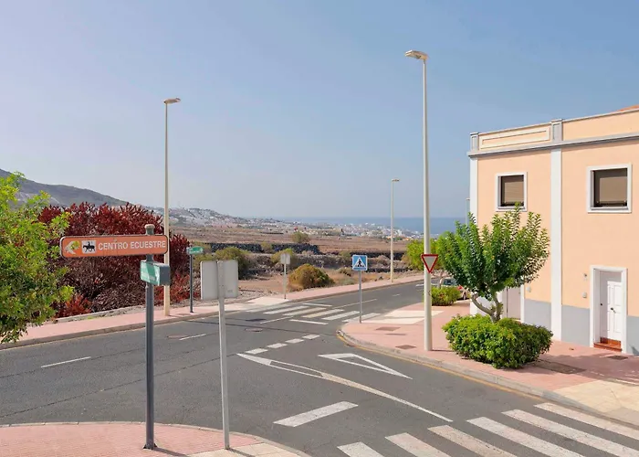 Adosado Sara En Fanabe Будинок відпочинку