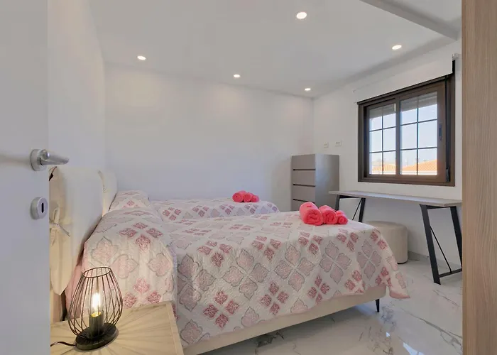 Adosado Sara En Fanabe Адехе