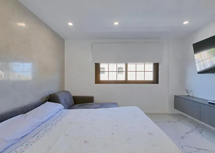 Adosado Sara En Fanabe Адехе