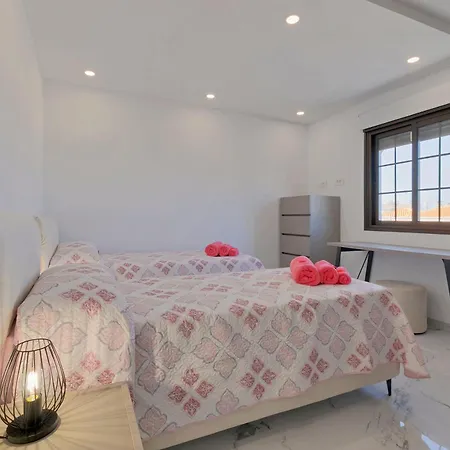 Adosado Sara En Fanabe Costa Adeje (Tenerife)